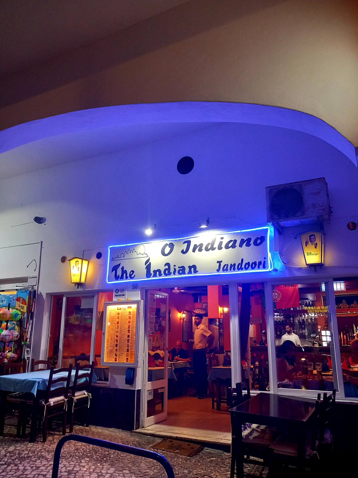 O Indiano, Carvoeiro