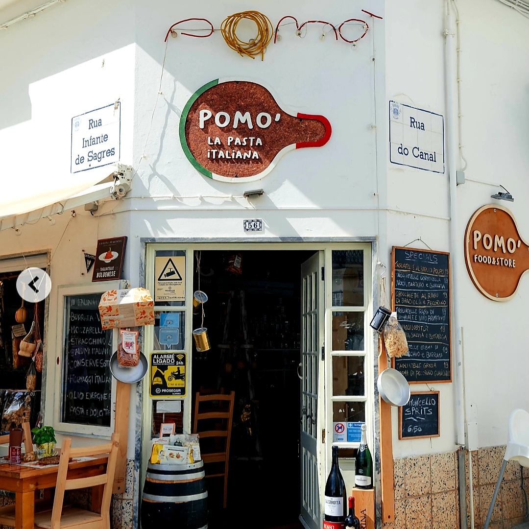 Pomò - La Pasta Italiana 🍝🇮🇹 Category Description Icon Concept Restaurant specialized in Authentic Italian Pasta. 🍝 Location Lagos, Algarve. 📍 Cuisine Traditional Italian flavors, made with fresh ingredients. 🍅🧀 Highlight Ideal for pasta lovers and quality gastronomy.✨